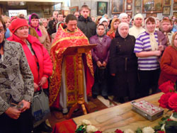 Пасхальная Полунощница и Крестный ход. Увеличить изображение. Размер файла: 156,26 Kb [800X600]