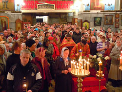 Пасхальная Полунощница и Крестный ход. Увеличить изображение. Размер файла: 165,86 Kb [800X600]