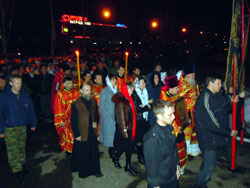 Пасхальная Полунощница и Крестный ход. Увеличить изображение. Размер файла: 134,83 Kb [800X600]