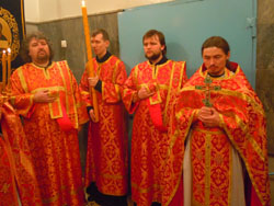 Пасхальная Заутреня в Боровецкой церкви. Увеличить изображение. Размер файла: 160,76 Kb [800X600]