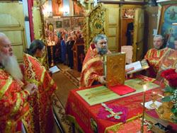 Пасхальная Божественная литургия. Увеличить изображение. Размер файла: 182,52 Kb [800X600]