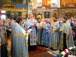 Всенощное бдение в день Успения Пресвятой Боородицы. Увеличить изображение. Размер файла: 188,73 Kb [800X600]