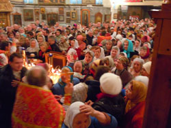 Пасхальная Божественная литургия. Увеличить изображение. Размер файла: 136,55 Kb [800X600]