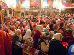 Пасхальная Божественная литургия. Увеличить изображение. Размер файла: 148,94 Kb [800X600]