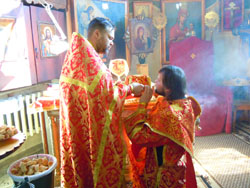 Божественная литургия в первый день Пасхи. Увеличить изображение. Размер файла: 171,93 Kb [800X600]