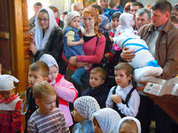 Божественная литургия в первый день Пасхи. Увеличить изображение. Размер файла: 161,37 Kb [800X600]