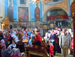 Божественная литургия в первый день Пасхи. Увеличить изображение. Размер файла: 181,52 Kb [800X600]