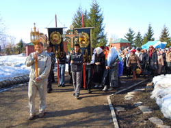 Божественная литургия в первый день Пасхи. Увеличить изображение. Размер файла: 176,76 Kb [800X600]