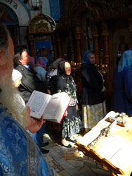 Праздник Успения Пресвятой Богородицы в Боровецкой церкви. Увеличить изображение. Размер файла: 139,74 Kb [600X800]