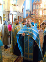 Богослужение в праздник Благовещения Пресвятой Богородицы. Увеличить изображение. Размер файла: 155,51 Kb [600X800]