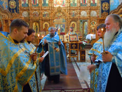 Богослужение в праздник Благовещения Пресвятой Богородицы. Увеличить изображение. Размер файла: 189,99 Kb [800X600]