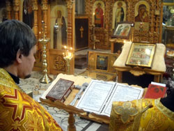 Прощание с мощами. Увеличить изображение. Размер файла: 164,24 Kb [800X600]