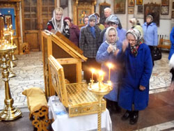 Прощание с мощами. Увеличить изображение. Размер файла: 153,3 Kb [800X600]