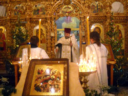 Богослужение в Боровецкой церкви в канун Рождества Христова. Увеличить изображение. Размер файла: 176,3 Kb [800X600]