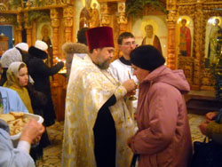 Богослужение в Боровецкой церкви в канун Рождества Христова. Увеличить изображение. Размер файла: 139,39 Kb [800X600]