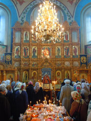 Радоница в Свято-Вознесенском соборе г. Набережные Челны. Увеличить изображение. Размер файла: 170,28 Kb [600X800]