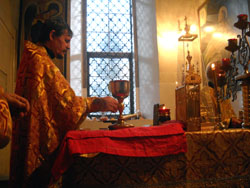 Божественная литургия в день памяти великомученика Димитрия Солунского. Увеличить изображение. Размер файла: 155,14 Kb [800X600]