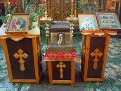 Мощи Великой княгини Елисаветы в Боровецкой церкви. Увеличить изображение. Размер файла: 169,86 Kb [800X600]