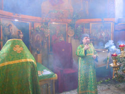 Мощи Великой княгини Елисаветы в Боровецкой церкви. Увеличить изображение. Размер файла: 113,22 Kb [800X600]