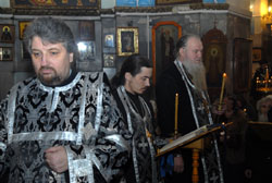 Чтенние канона Андрея Критского в Боровецком храме г. Набережные Челны. Увеличить изображение. Размер файла: 129,88 Kb [800X536]