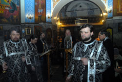 Чтенние канона Андрея Критского в Боровецком храме г. Набережные Челны. Увеличить изображение. Размер файла: 124,76 Kb [800X536]