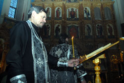 Чтенние канона Андрея Критского в Боровецком храме г. Набережные Челны. Увеличить изображение. Размер файла: 122,69 Kb [800X536]