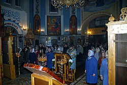 Вечернее богослужение в праздник Сретения Господня. Увеличить изображение. Размер файла 131,37 Kb [800X535]