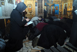 Чтенние канона Андрея Критского в Боровецком храме г. Набережные Челны. Увеличить изображение. Размер файла: 107,19 Kb [800X536]