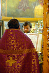 Всенощное Бдение в канун Воздвижения Креста Господня. Увеличить изображение. Размер файла: 146,31 Kb [536X800]