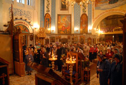 Всенощное Бдение в канун Воздвижения Креста Господня. Увеличить изображение. Размер файла: 145,31 Kb [800X536]