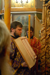 Всенощное Бдение в канун Воздвижения Креста Господня. Увеличить изображение. Размер файла: 118,18 Kb [536X800]