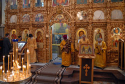 Владыка Анастасий в Челнах. Увеличить изображение. Размер файла: 170,16 Kb [800X536]