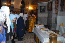 Каждение. Диакон Николай Ярин. Увеличить изображение. Размер файла: 120,48 Kb [800X536]