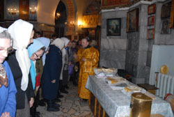 Каждение. Диакон Николай Ярин. Увеличить изображение. Размер файла: 122,74 Kb [800X536]