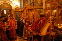 Всенощное Бдение в канун Воздвижения Креста Господня. Увеличить изображение. Размер файла: 62,25 Kb [800X536]