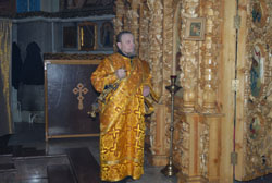 Каждение. Диакон Николай Ярин. Увеличить изображение. Размер файла: 131,45 Kb [800X536]