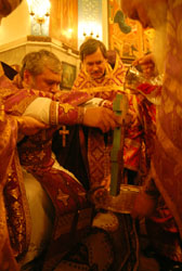 Всенощное Бдение в канун Воздвижения Креста Господня. Увеличить изображение. Размер файла: 128,83 Kb [536X800]