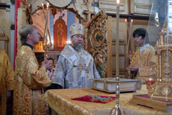 Владыка Анастасий в Челнах. Увеличить изображение. Размер файла: 153,57 Kb [800X536]