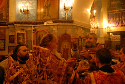 Чин воздвижения Креста Господня. Увеличить изображение. Размер файла: 136,69 Kb [800X536]