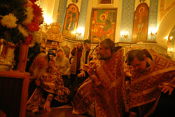 Всенощное Бдение в канун Воздвижения Креста Господня. Увеличить изображение. Размер файла: 125,57 Kb [800X536]