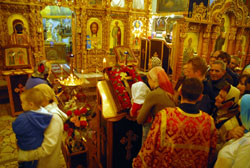 Чин воздвижения Креста Господня. Увеличить изображение. Размер файла: 181,79 Kb [800X536]