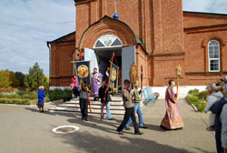 Праздник Воздвижения Креста в Боровецкой церкви. Увеличить изображение. Размер файла: 166,89 Kb [800X536]