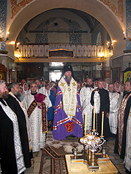 Архиерейское богослужение в день праздника Вознесения Господня. Увеличить изображение. Размер файла: 230,21 Kb [600X800]