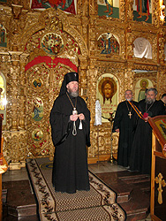 Архиерейское богослужение в день праздника Вознесения Господня. Увеличить изображение. Размер файла: 285,65 Kb [600X800]