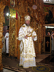 Архиерейское богослужение в день праздника Вознесения Господня. Увеличить изображение. Размер файла: 280,75 Kb [600X800]