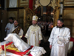 Архиерейское богослужение в день праздника Вознесения Господня. Увеличить изображение. Размер файла: 207,64 Kb [800X600]