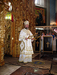 Архиерейское богослужение в день праздника Вознесения Господня. Увеличить изображение. Размер файла: 255,03 Kb [600X800]