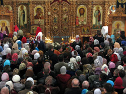 Пасхальная Божественная литургия. Увеличить изображение. Размер файла: 190,86 Kb [800X600]