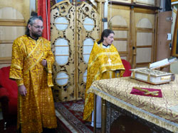 Божественная литургия в день памяти св. вмч. Пантелеимона. Увеличить изображение. Размер файла: 87,9 Kb [600X450]