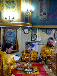 Божественная литургия в день памяти св. вмч. Пантелеимона. Увеличить изображение. Размер файла: 112,61 Kb [450X600]